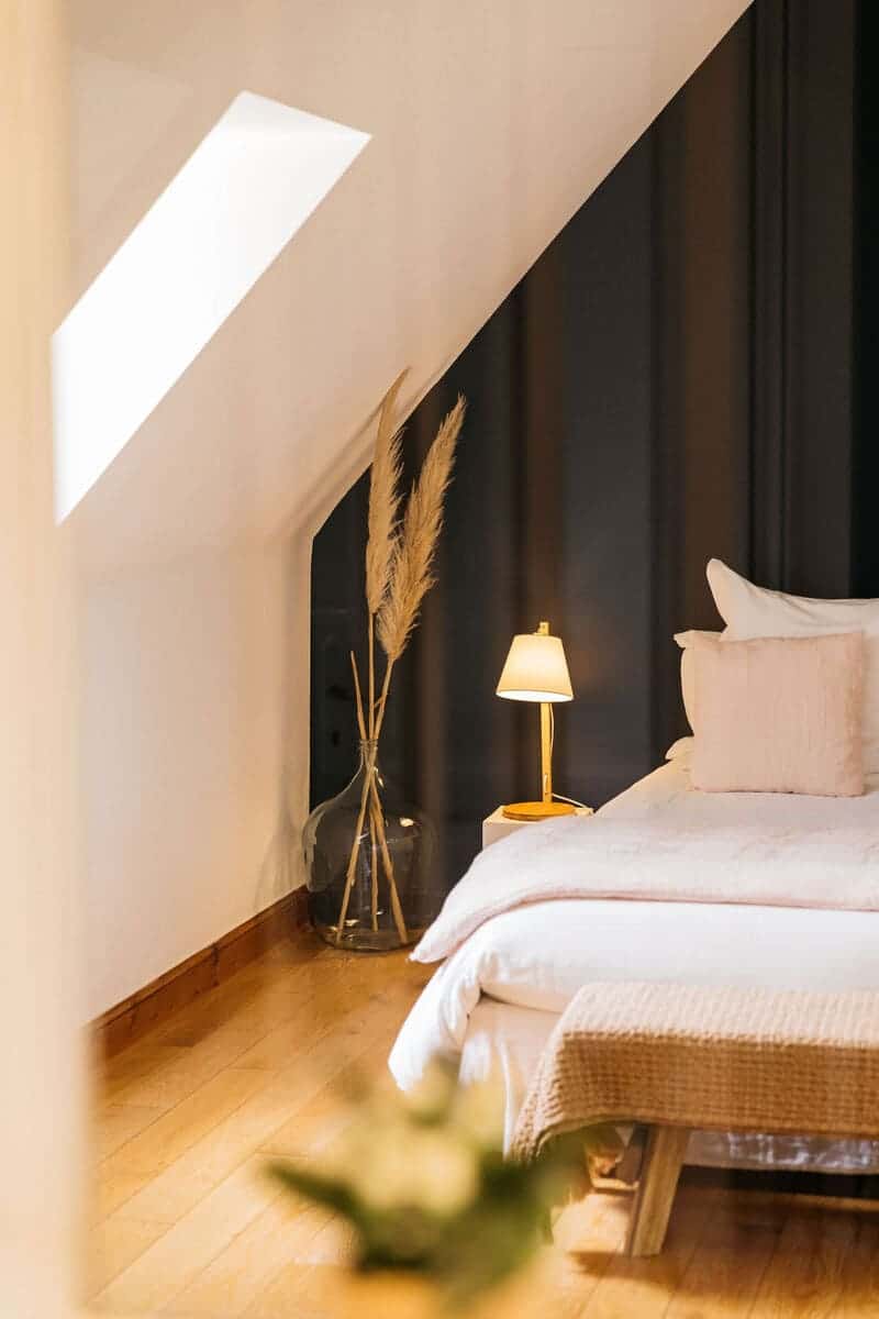 détail lit chambre glenan